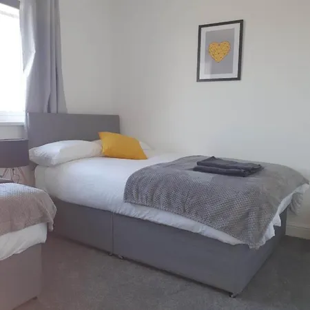 بيت للعطل Hillview From Lackenby