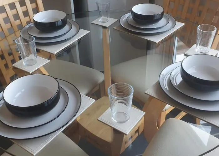 Hillview From Hébergement de vacances Lackenby