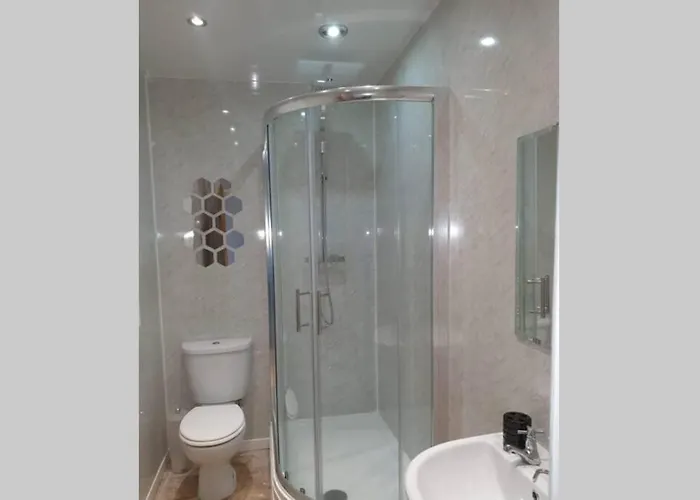 Hillview From * Lackenby